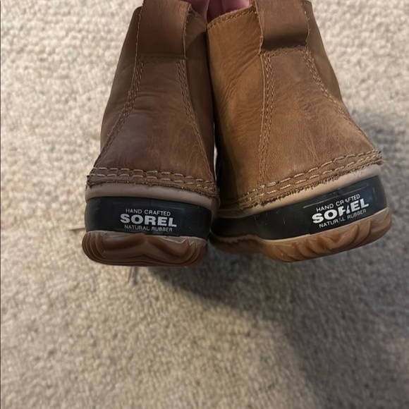 Sorel out n about Brown and Black Duck Boots - Picture 2 of 6